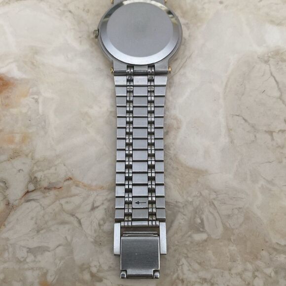 Vintage GUCCI 9000M Gold Plated & Stainless Steel Wristwatch - Unisex - Picture 12 of 16